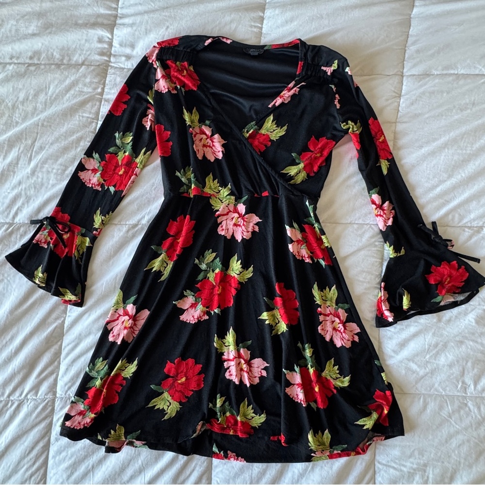 Topshop Black Floral Bell Sleeve Wrap Style Mini Dress Size 6 - Picture 6 of 9